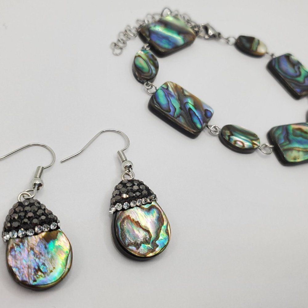 Hand Crafted Natural Shell Jewelry Set - Picture 15 of 15